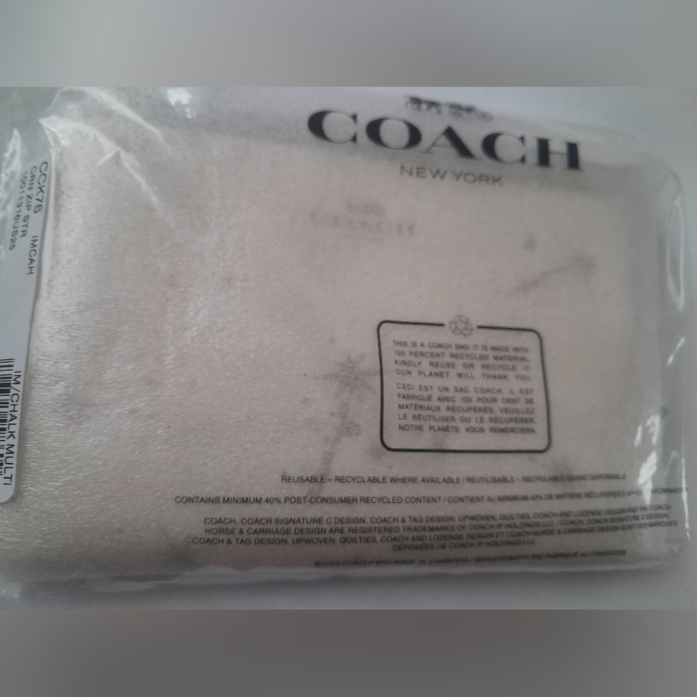 New Coach Wristlet With Star Print NWT - Picture 2 of 5